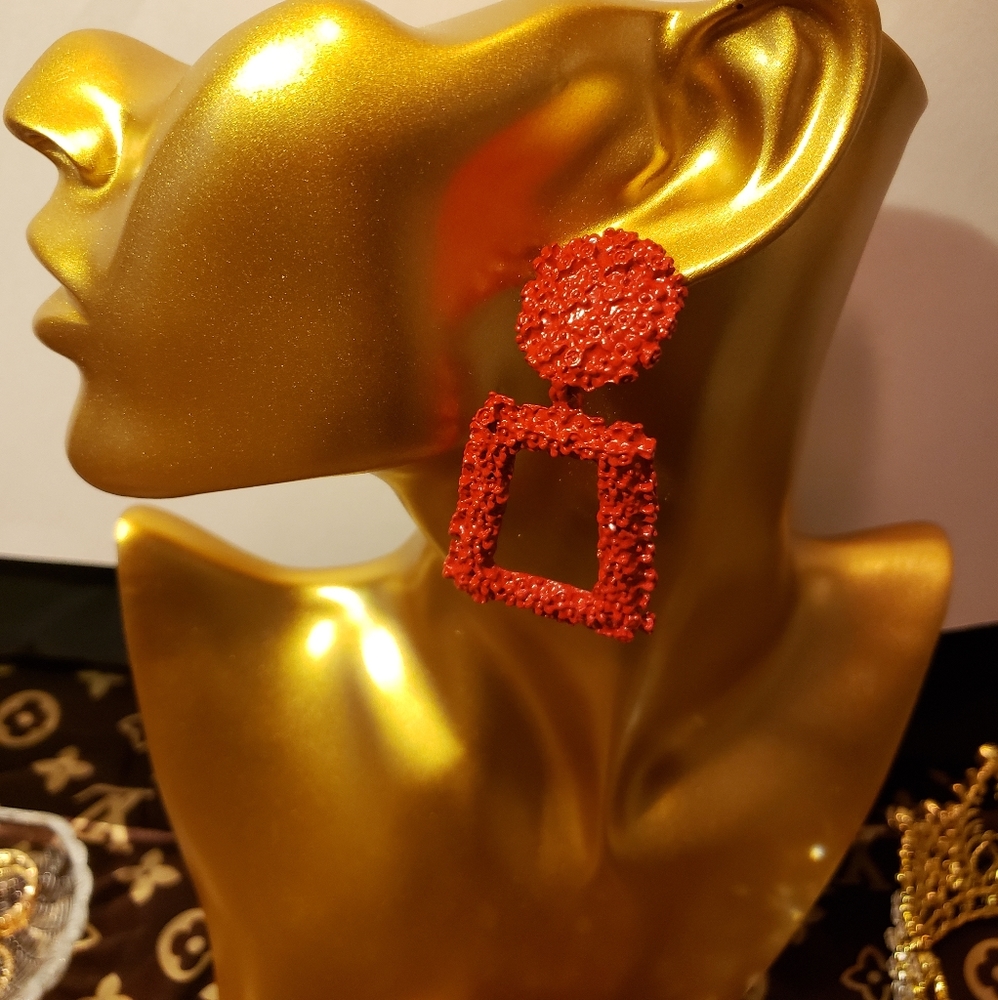 Glamorous Texture Earrings